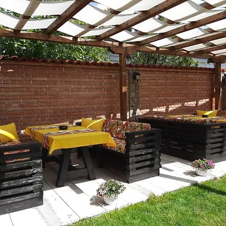 Affittacamere Къща За Гости Рожен Рест Lyaskovo (Plovdiv)