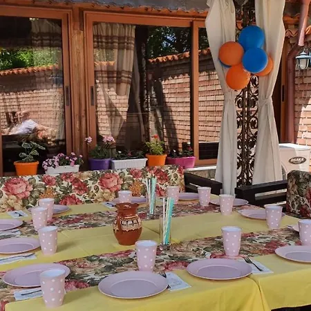 Affittacamere Къща За Гости Рожен Рест Lyaskovo (Plovdiv)